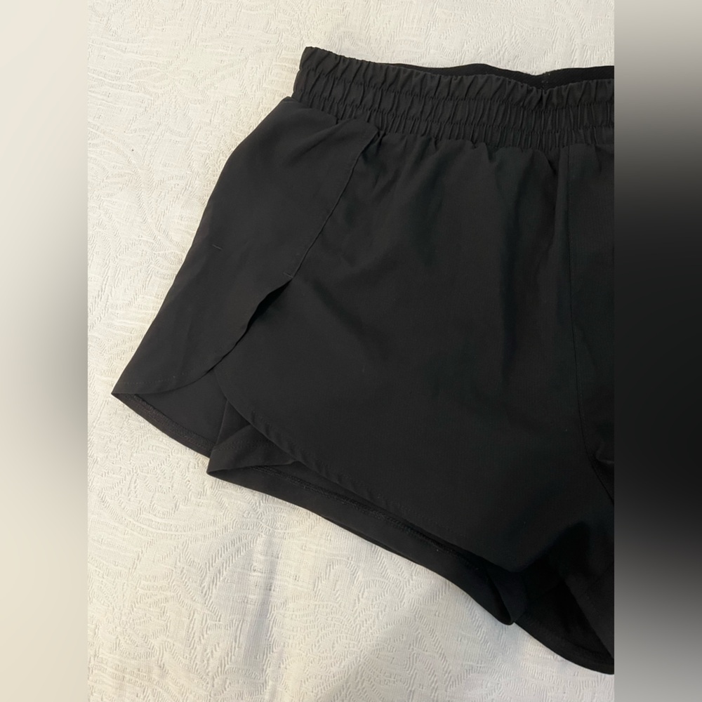 Girlfriend Collective Athletic Polyester Gym Shor… - image 5